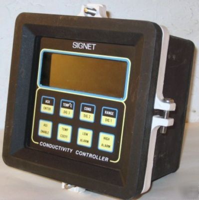 Signet MK812-3 conductivity controller control panel