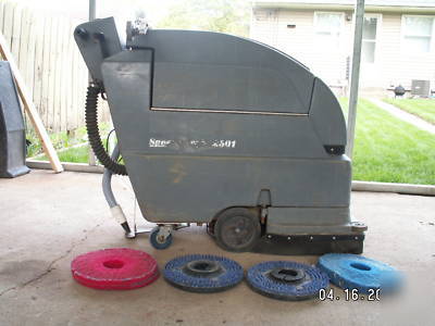Nobles 2601 speed scrub automatic scrubber 24VOLT