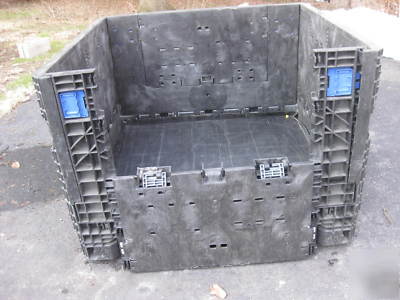 Plastic knock down gaylord 48X34X45 32X26X30 