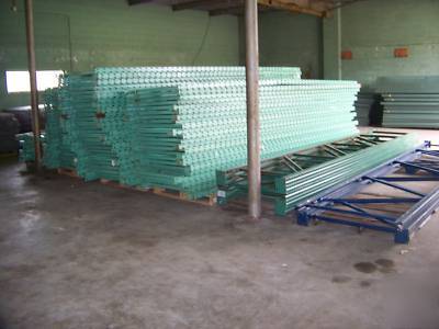 Large lot warehouse pallet racking beams 