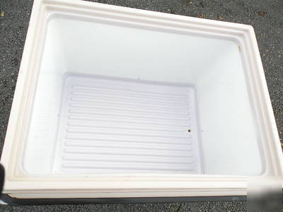 Arctic star abs molded display cooler freezer (as-6)