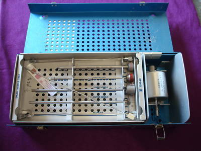 Zimmer corbâ„¢ biopsy needle case 3240-62