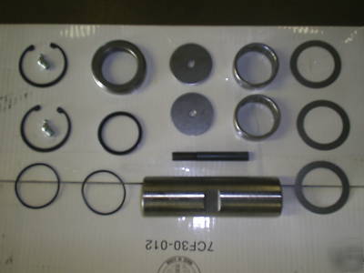 New brand king pin kit for case 580C 580D 580E D72337K