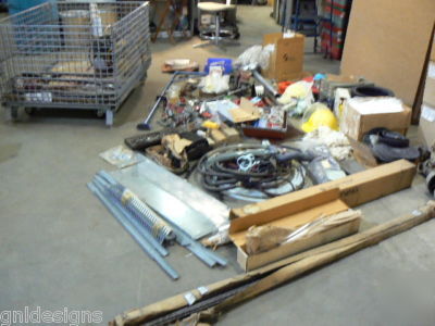 Rolling folding wire container w/commercial goods lot 