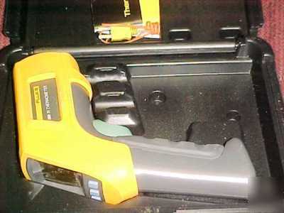 Fluke 566 infrared thermometer kit