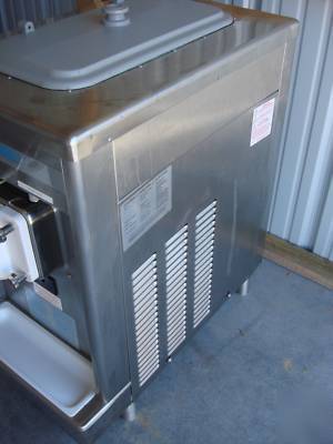 Taylor 702-27 countertop soft ice cream machine 2008