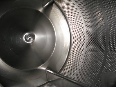 Speed queen washer-extractor 2 years old 40 lbs mint 