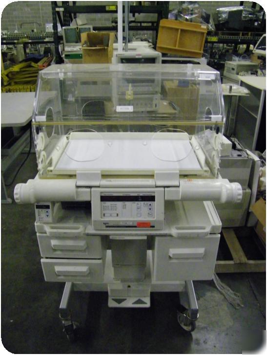 Ohmeda ohio care plus 4000 incubator w/ elevating base