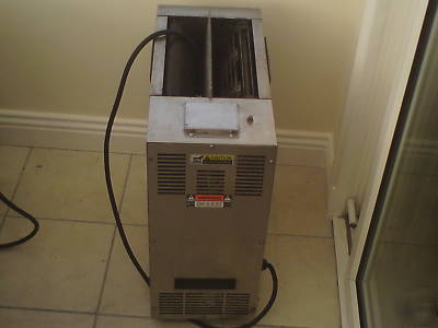 Roundup bun toaster vct-2000 chicken/burger shop equipe