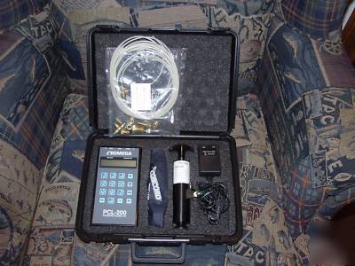 Omega pcl-200-c pressure calibrator kit - super nice