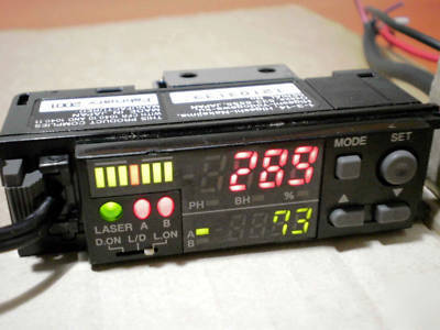Keyence lv-21 digital laser sensor w lv-H42 emitter, lv