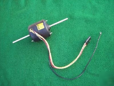 Air conditioning evaporator double shaft motor 12 volt