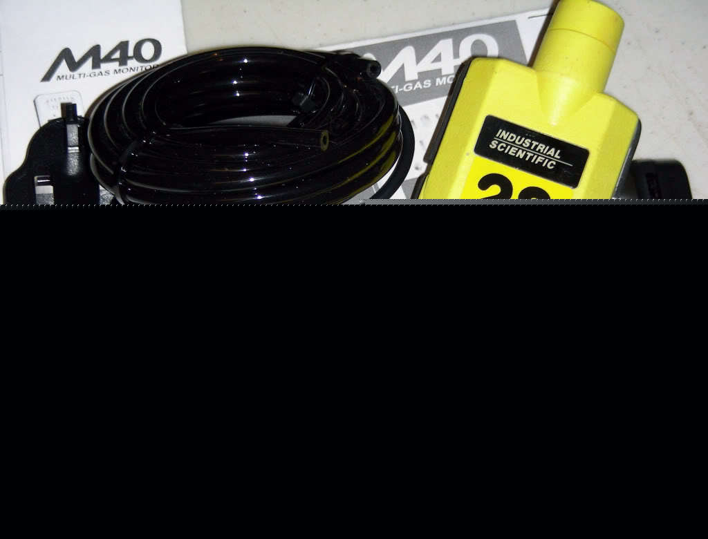 M40 gas monitor O2 co H2S lel , calibrated , w/pump 